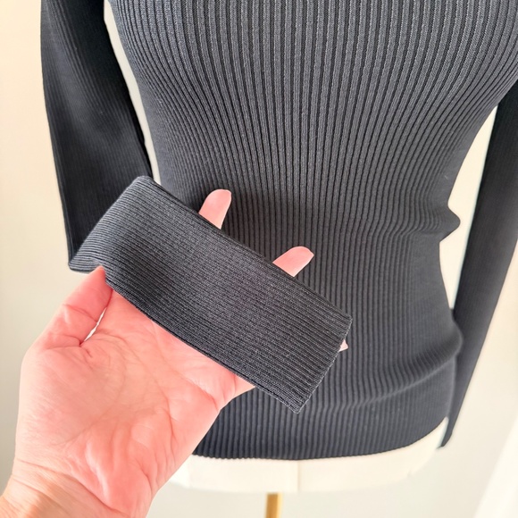 Elie Tahari Ribbed Sweater in Black, Sz S - Picture 5 of 10